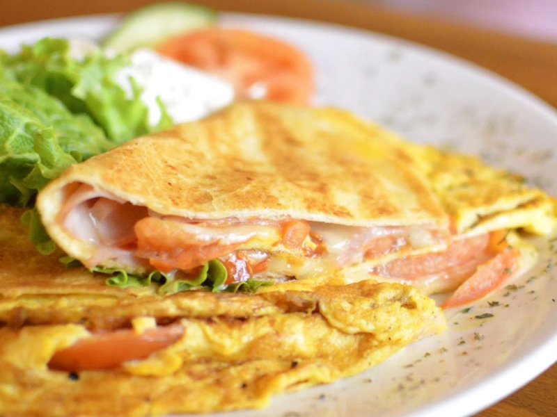 Omelette with ham delivery