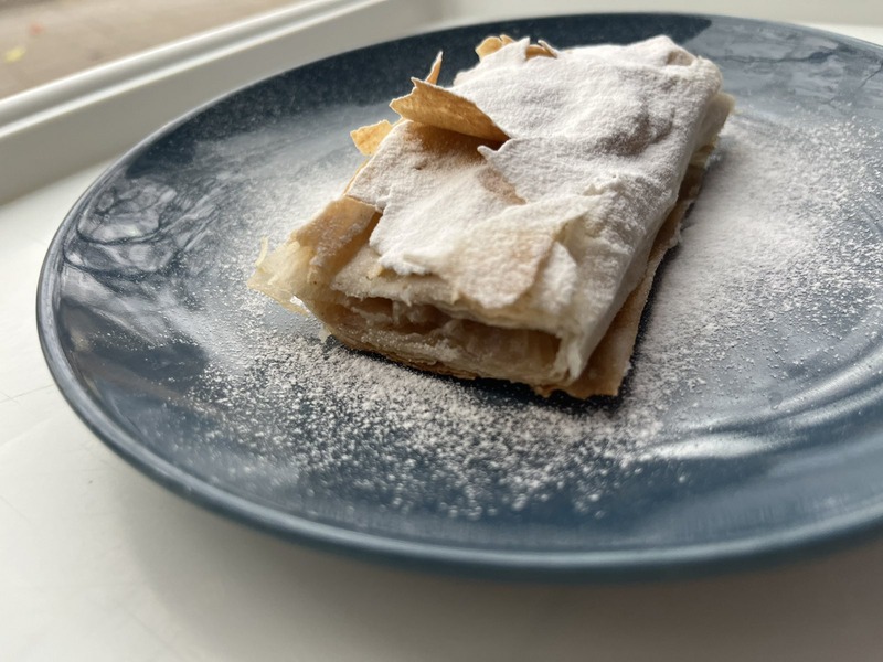 Pita sa jabukama dostava