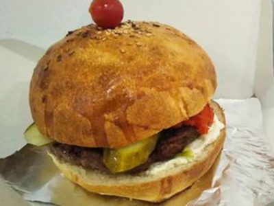 Homemade burger Dobra Priča Loznica delivery