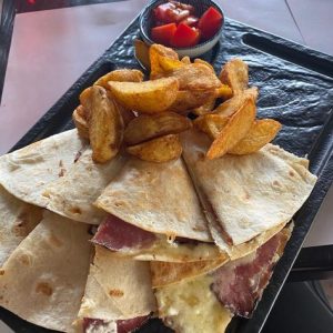 Quesadilla with prosciutto Good Times delivery