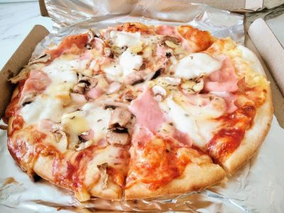 Mozzarella pizza Dobra Priča Loznica delivery