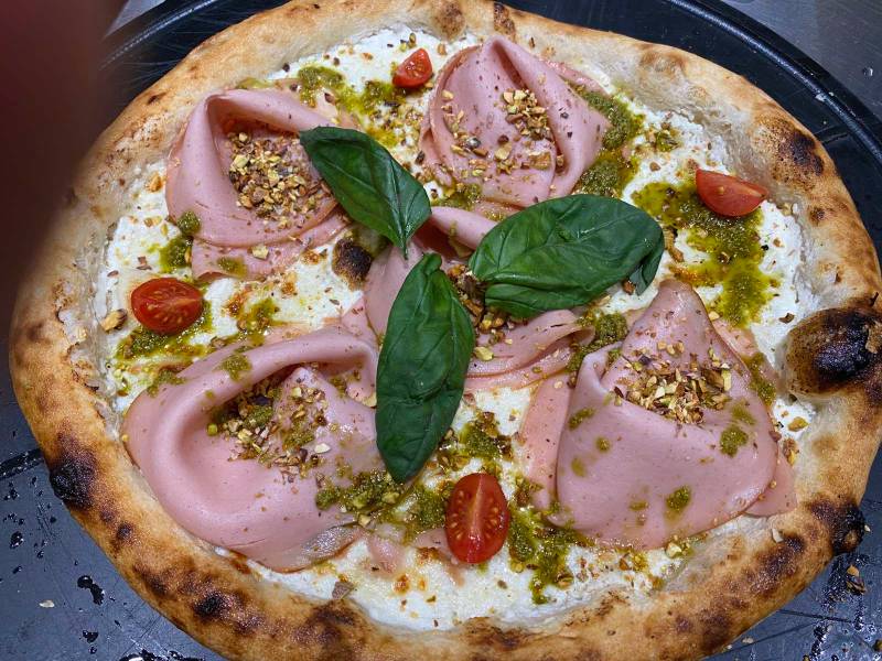 Mortadella pizza delivery