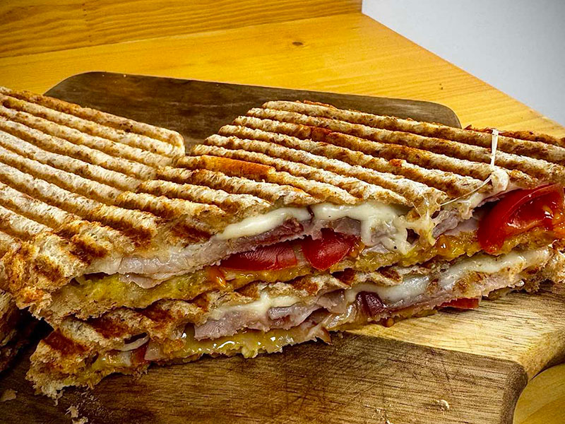 Zdrava priča toast sandwich delivery