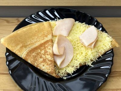 Pancake with smoked chicken Smiley Palačinke delivery