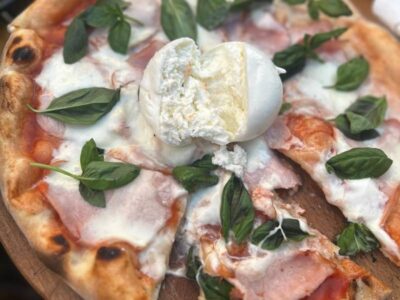 Pistachio and mortadella Napoletana pizza XL Picerija delivery