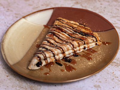 Pancake with cream and plazma biscuit with milk Đenova Picerija delivery