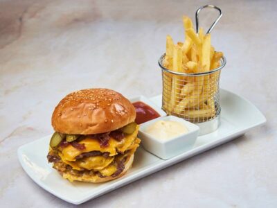 Smash burger triple Admiral Bet Pub dostava