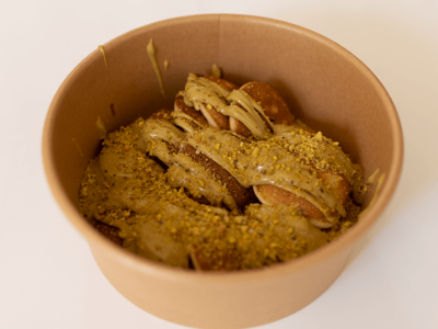 Mini american pancakes with pistachio cream and chopped pistachios Banjac 1982 delivery