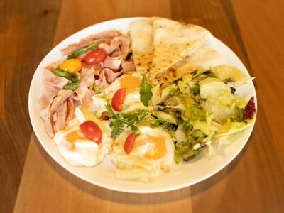 Fried eggs with Italian panchetta Banjac Pizzeria delivery