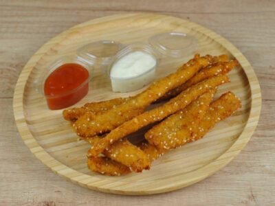 Chicken stiks with sesame Hopster delivery