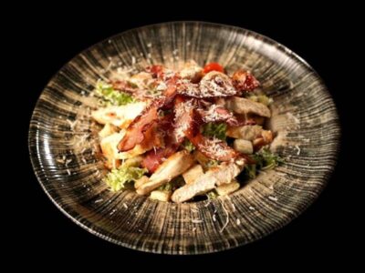 Cezar salata Košnica Gastro Pub dostava