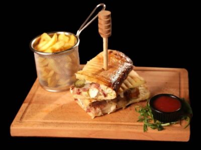 Košnica sendvič Košnica Gastro Pub dostava