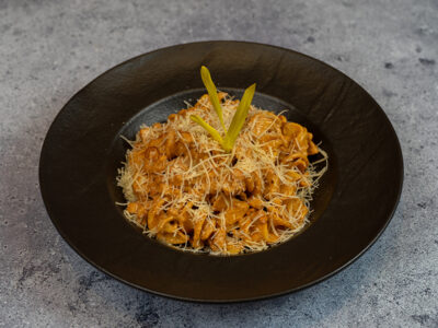 Pasta sa piletinom i kikirikijem Giardino L'Osteria dostava