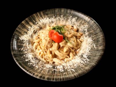 Tartufo piletina pasta Košnica Gastro Pub dostava