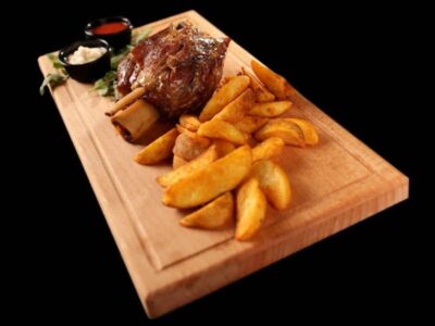Zapečena kolenica Košnica Gastro Pub dostava