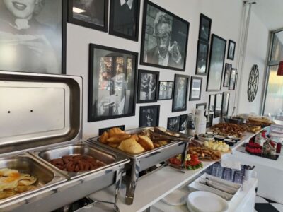 Breakfast - Buffet table Gdin Obrok delivery
