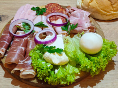 Meze doručak Food Distrikt dostava