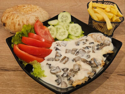 Piletina u sosu od pečuraka obrok Food Distrikt dostava