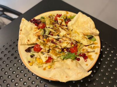 Pollo  i  nar salata Banjac Pizzeria dostava