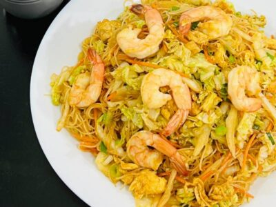 B017 Fried chinese noodles with shrimps Beijing Kineski Restoran delivery