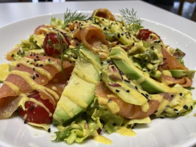 Salata sa dimljenim lososom Bianco Ruma dostava