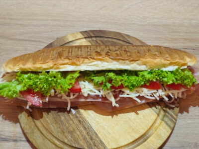 Sendvič sa pršutom Food Distrikt dostava