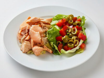 Salmon salad - lenten Zdrava Priča delivery
