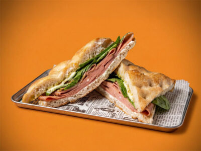 Mortadela i pistaći sendvič Fabrika Kafeterija dostava