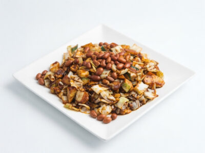 Chicken with peanuts in hot sechuan sauce Dva Štapića delivery