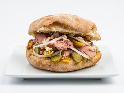 Roasted pork in a bun Mister Sač delivery
