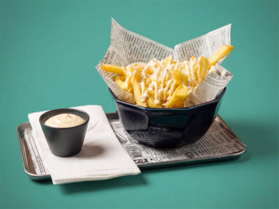 Garlic parmesan fries Fabrika Kafeterija dostava