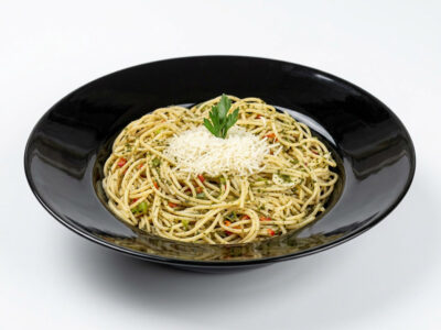 Aglio e olio pasta Sushi Queen & Pasta Queen delivery