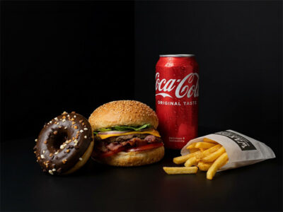 Bacon cheddar meal Wanted Burger Ekonomska delivery