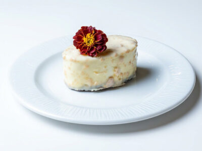 Blueberry passion cake Giardino L'Osteria delivery