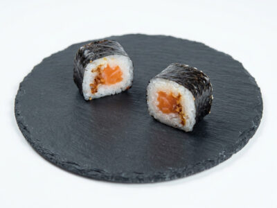 Maki crunchy salmon Sushi Queen & Pasta Queen delivery