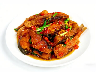 Stewed pieces of fish in dark sauce Furendžu delivery