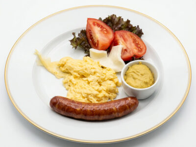 Omlet sa homoljskom kobasicom Bela Reka dostava
