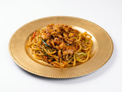 Chicken with rice noodles Gong Kineska Hrana delivery