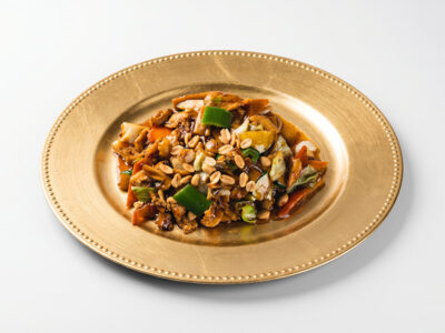 Veal with peanuts Gong Kineska Hrana delivery