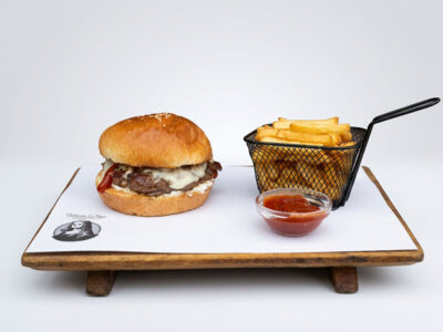 Vašarski burger Mona Lisa Burger Bar delivery
