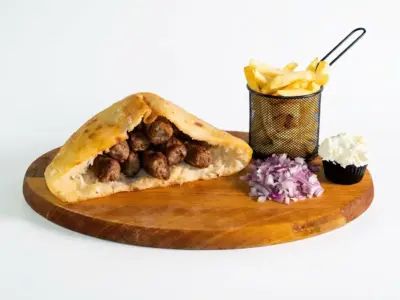 5 u pola sa lukom Gurmanska Priča delivery