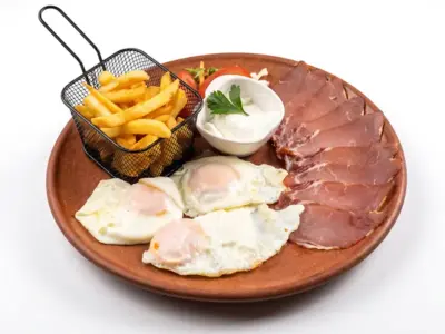 Eggs with prosciutto Škembe Haus delivery