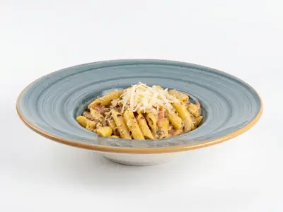 Pasta sa krem sosom i grilovanim pilećim fileom Food Plus dostava