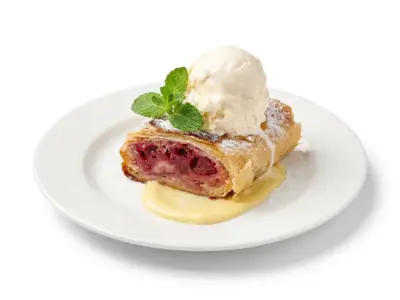 Cherry pie with vanilla ice cream Korzo Gastro Bar delivery