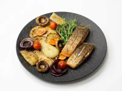 Salmon and grilled vegetables Giardino L'Osteria delivery