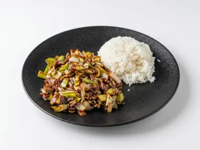 35. Pržena teletina sa ljutim paprikama u sosu od ostriga K24 Kineski restoran dostava
