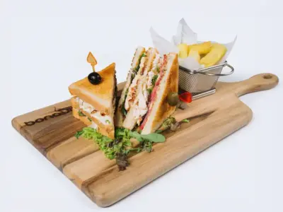 Club sandwich Bonavia delivery