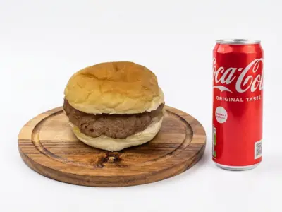 Pljeskavica + Coca-Cola - Original 0.33L Food Distrikt dostava