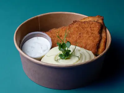 Viennese schnitzel with mashed potatoes and tartar sauce Food Hub Chili delivery