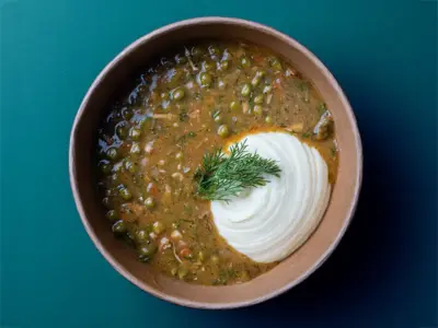 Peas with chicken and mashed potatoes Food Hub Chili delivery